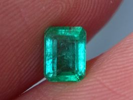 0.55 ct Vivid Pure Green Emerald