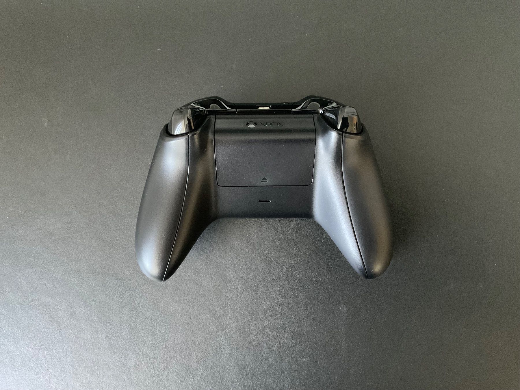 Controller: Xbox One Controller schwarz guter Zustand – Usato da Luzern venduto da Rbetty 1