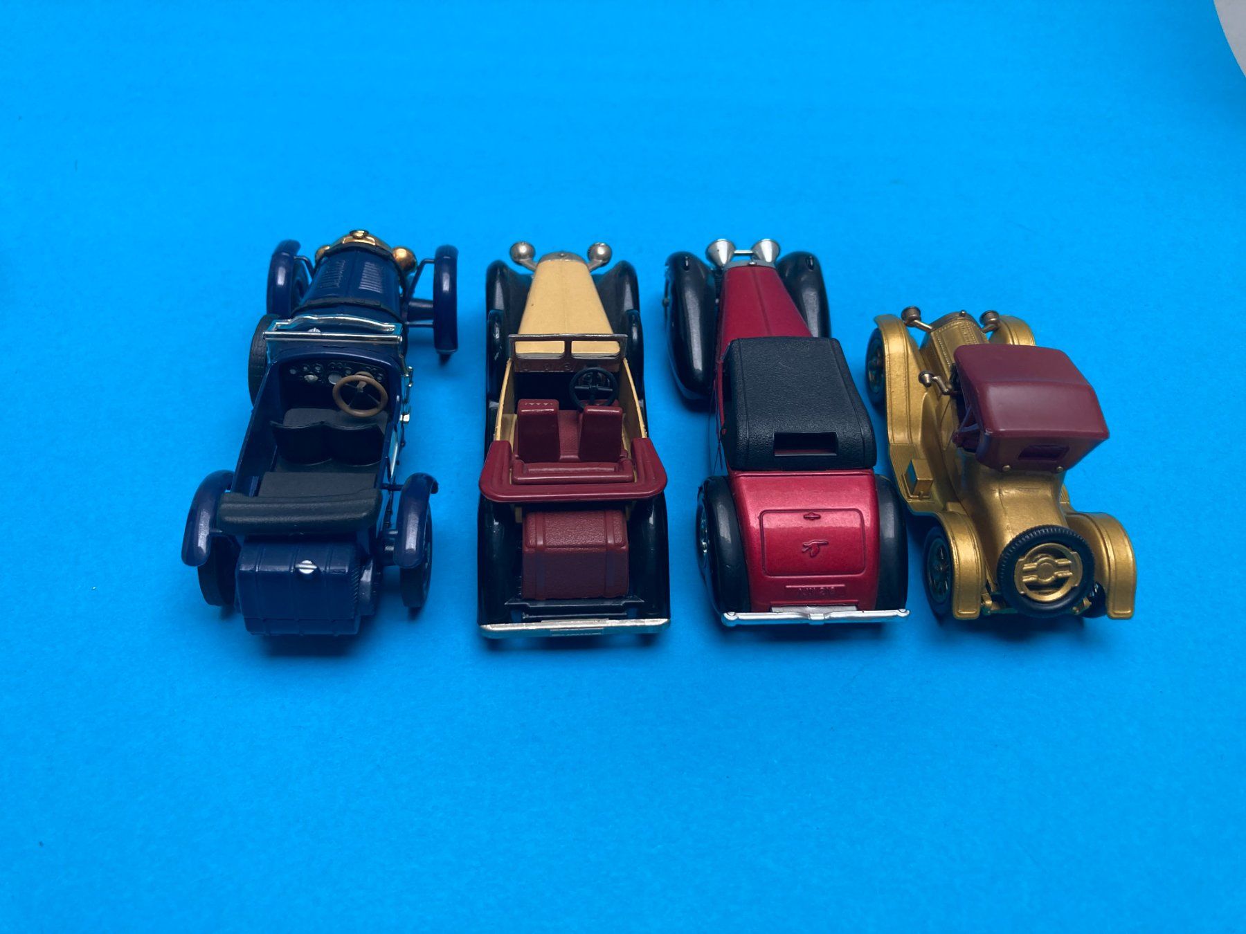 Matchbox Modellini d'auto: Vier Matchbox Oldtimer Modellautos aus Metall – Usato da Basel venduto da mar_b59g 3