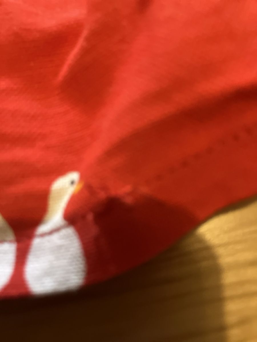 Bambole: Red Dolls Skirt with Ducklings Print – Usato da Zürich venduto da papperlapapp1 2