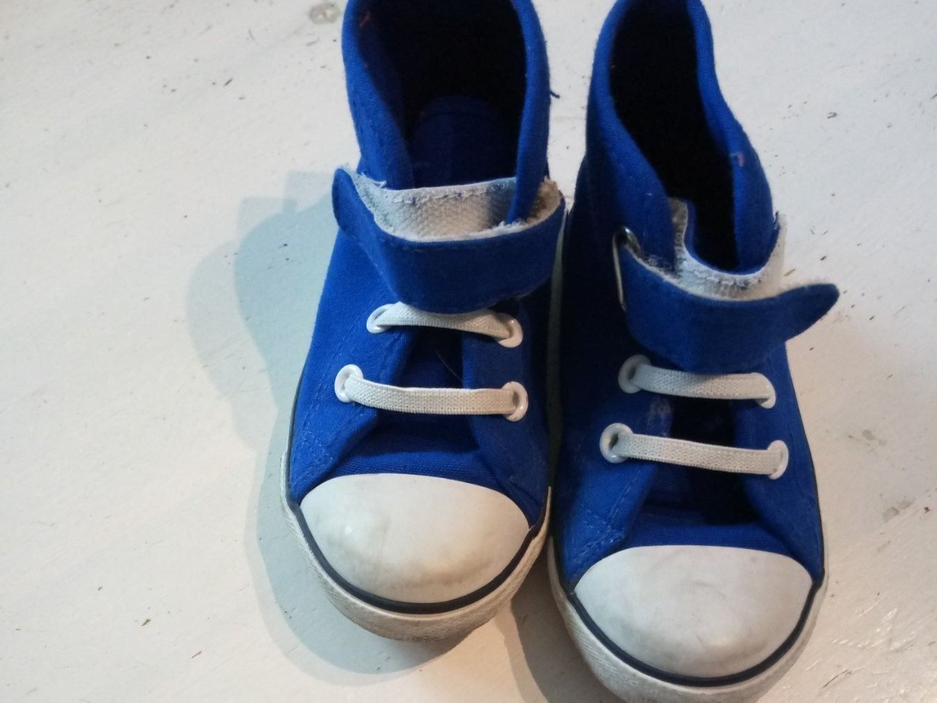 Chaussures garçon: Chucks Blau Grösse 26 – D'occasion à Beckenried par Havacola 7