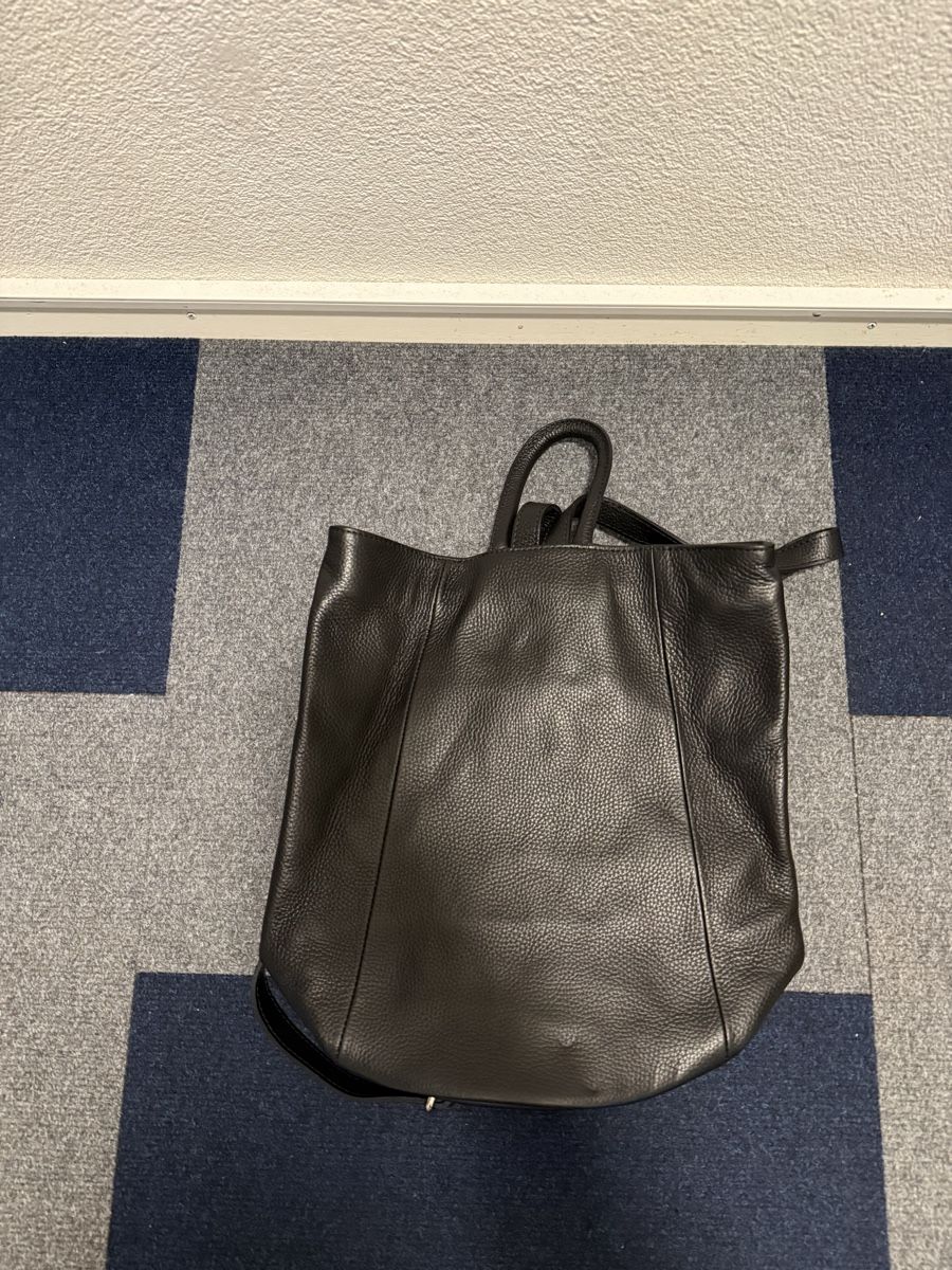 Zaini: Black Leather Backpack - Stylish Everyday Bag - VGC! – Nuovo e nell'imballaggio originale da Zuerich venduto da mjaudm 2