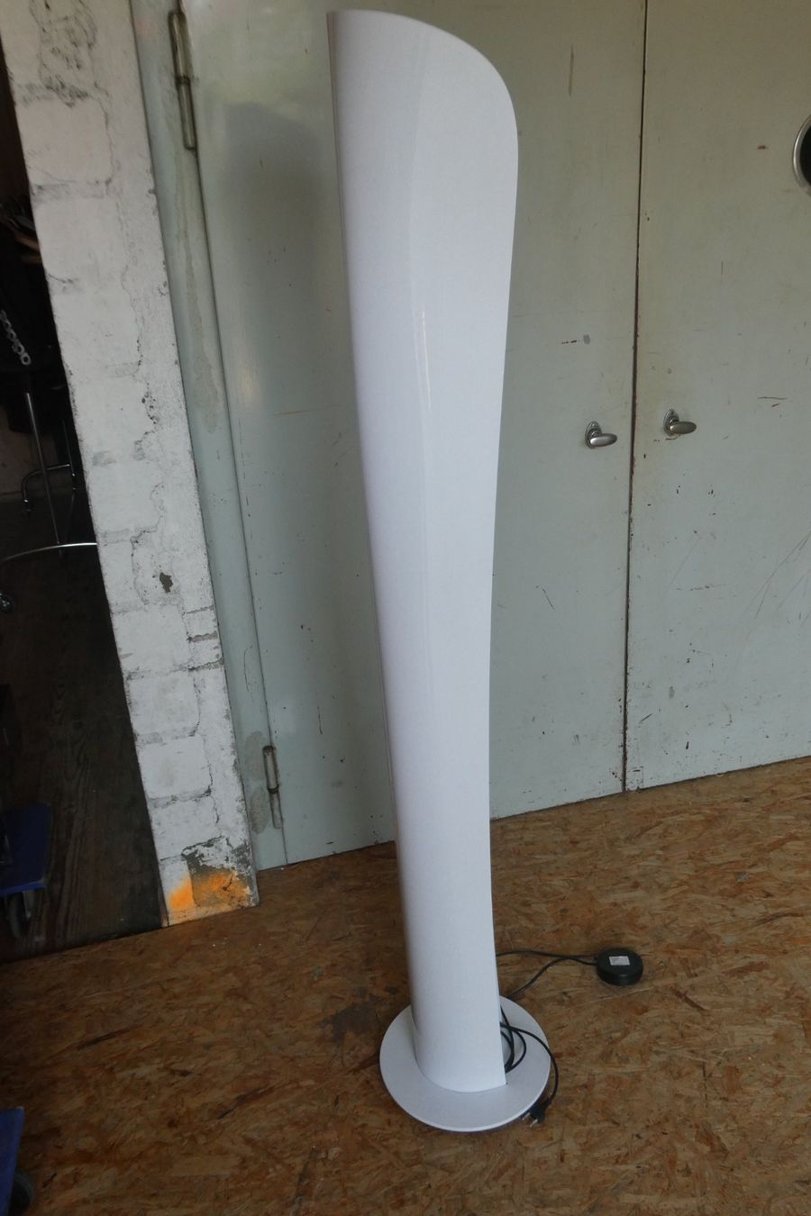 Artemide Lampade: Stehlampe Artemide Karim Rashid – Usato da Ebikon venduto da Berku 2