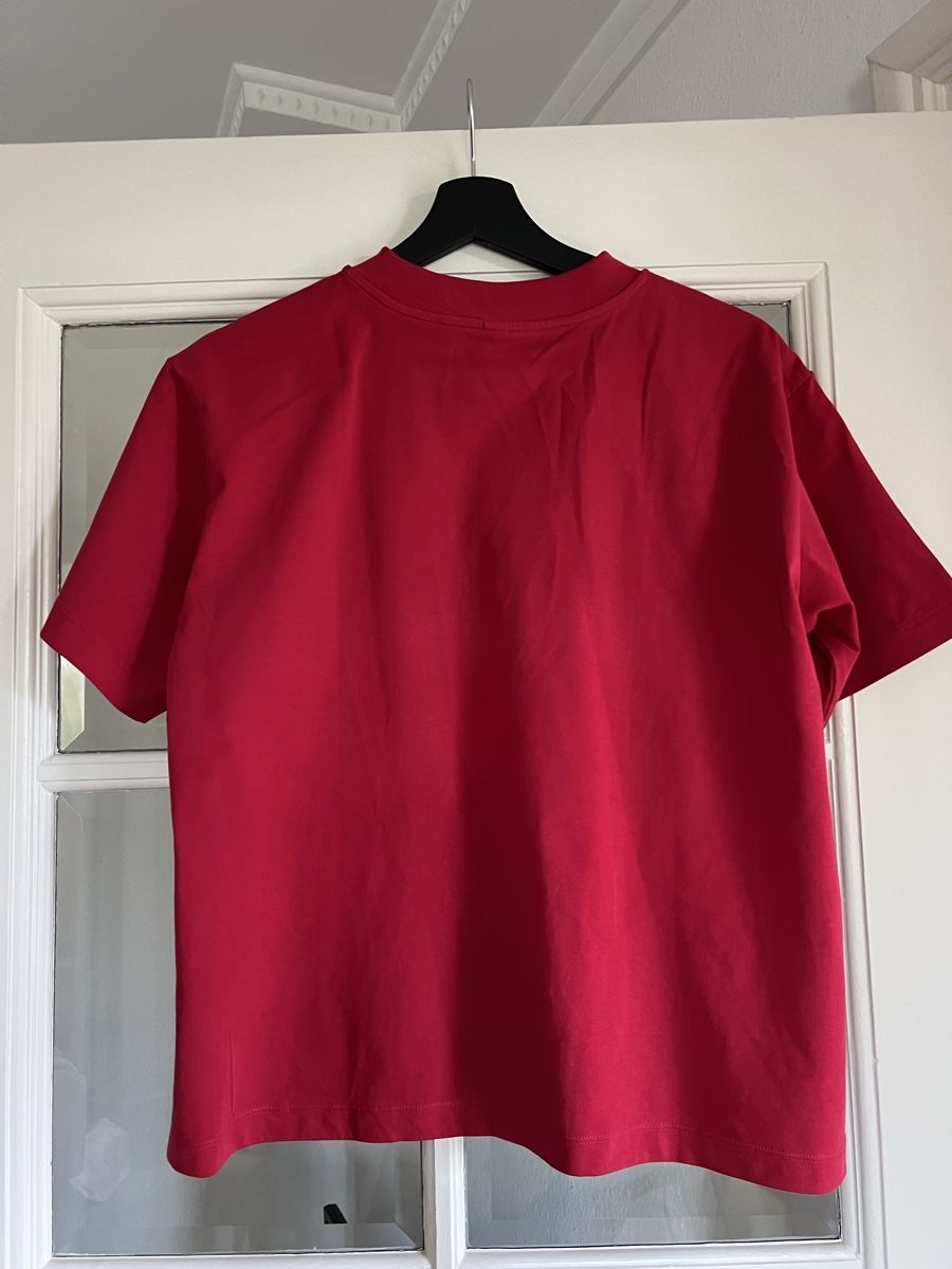 Uniqlo T-shirts: T-shirt Uniqlo  – Neuf (Voir description) à Genève par MinimalistDressing 2