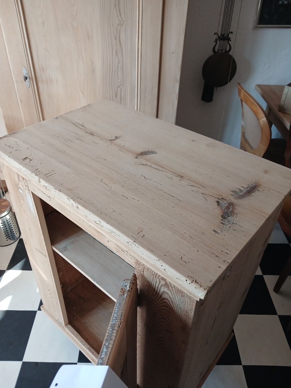 Armoires: Kleiner Tannenholz Schrank  – D'occasion à Hagenbuch ZH par bromaer 4