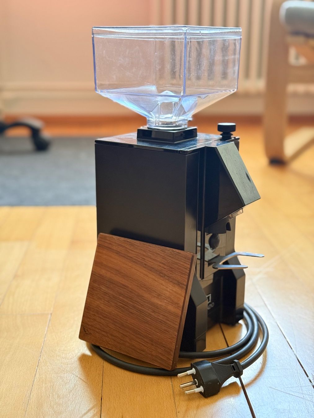 Eureka Elettrodomestici da cucina: Kaffeemühle Eureka Mignon Silenzio mit Holzdeckel – Usato da Zürich venduto da Saskia.str 1
