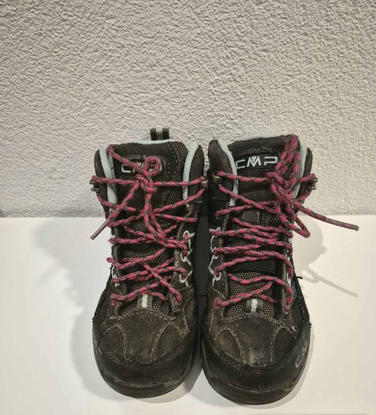 Scarpe per ragazzi: Wanderschuhe, Gr. 28, guter Zustand – Usato da Suhr venduto da Nessie88 1