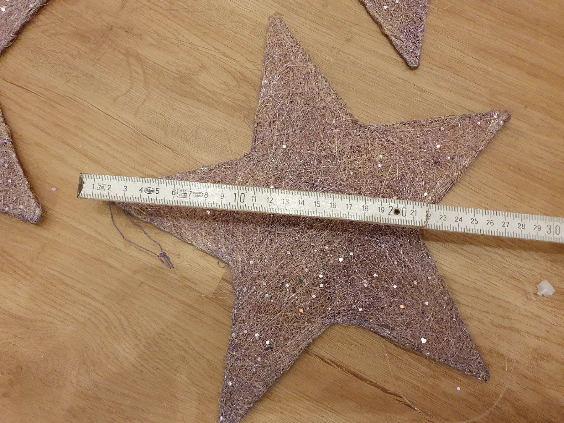 Tutte le decorazioni: 3 lilafarbene, glitzernde Deko Sterne gross – Usato da Heinrichswil venduto da frankie19860