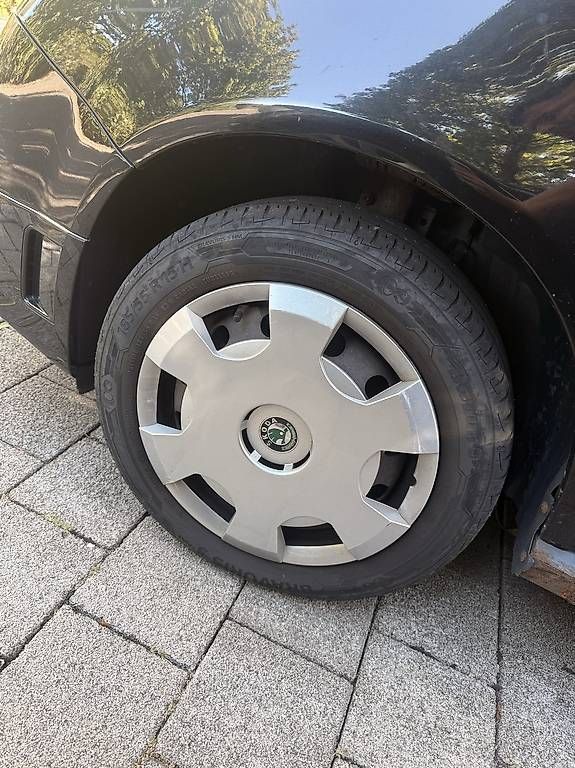 Pneumatici & Ruote complete: Sommerräder 185/55/R15 – Usato da Zeiningen venduto da AutoFricktal