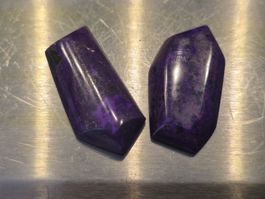 Schmuckstein Sugilith lila Edelstein Mineral Schmuck
