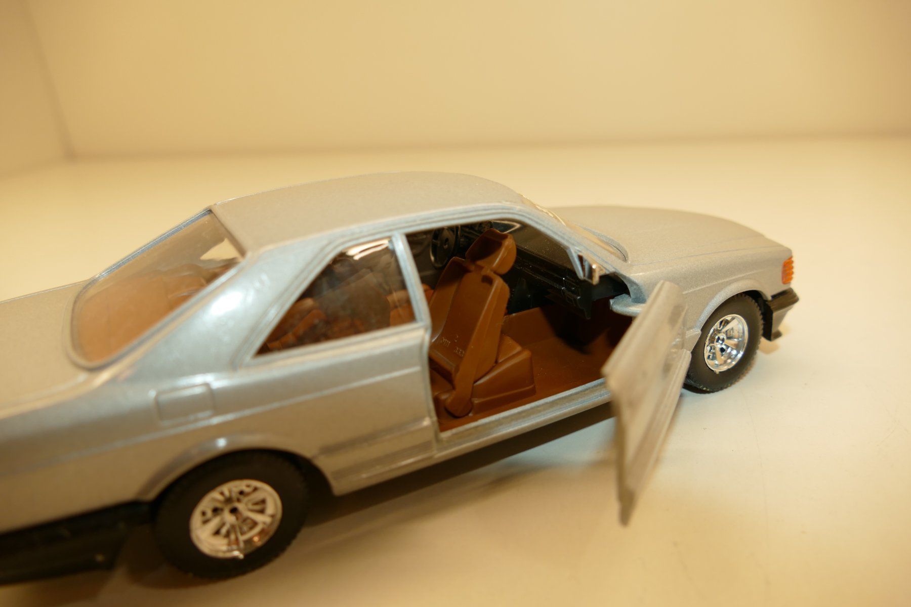 Bburago Modellautos: Burago 1:26: Mercedec Benz 600 SEC – Neu (gemäss Beschreibung) aus Niederhasli von rail-duerst 4