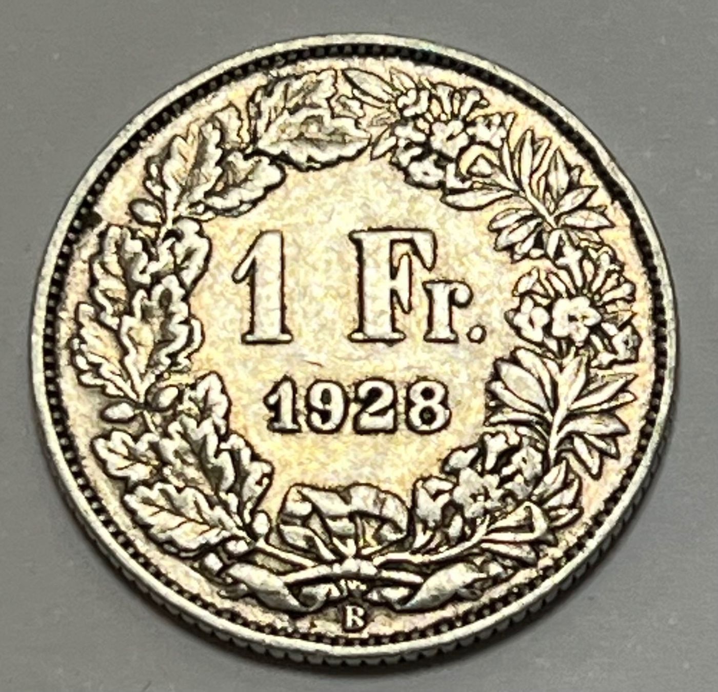 Tutti le monete: 1 Franken - stehende Helvetia - 1928 B – Usato da Dietikon venduto da Numis8953