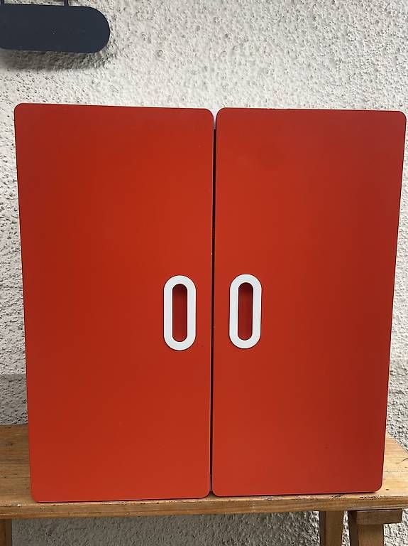Cassettiere: IKEA Smastad Kinderschrank – Usato da Balsthal venduto da Kivik