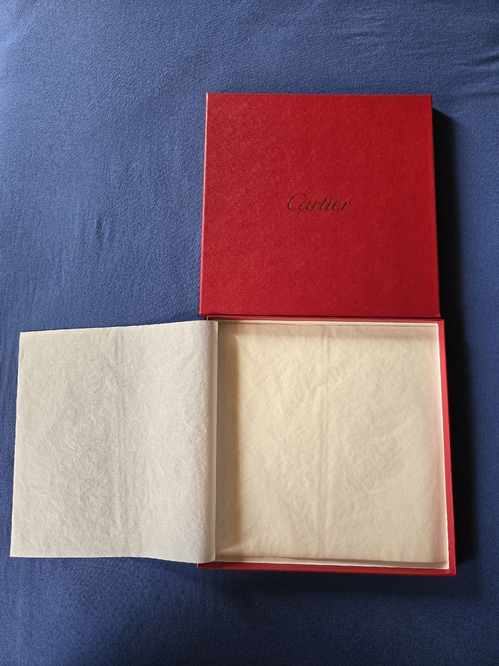 Cartier Foulard & Sciarpe: foulard Cartier – Nuovo e nell'imballaggio originale da Montet (Broye) venduto da CandiceD 1