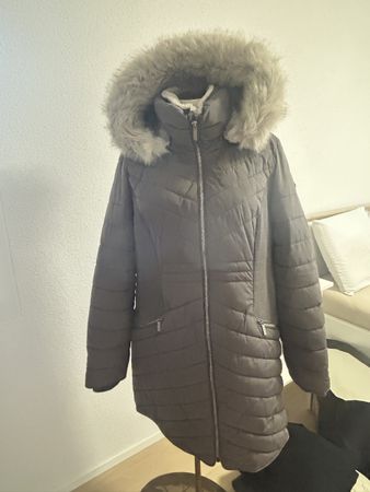 DKNY Wintermantel mit Kapuze und Pelz, Grösse L, neuwertig.