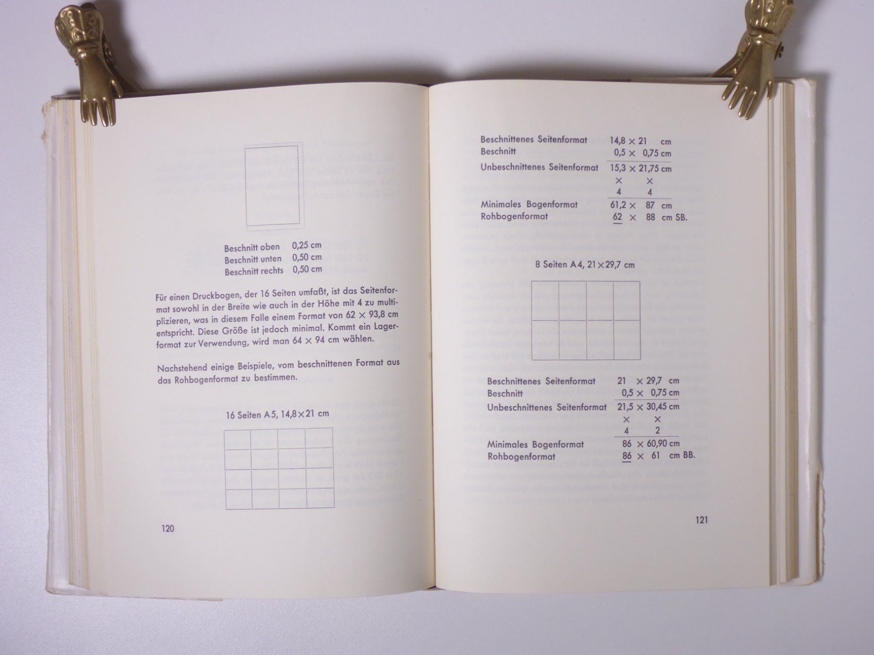 Bücher: Werner Blättler: Papier. Luzern 1947. – Gebraucht aus Erschwil von taglang 6