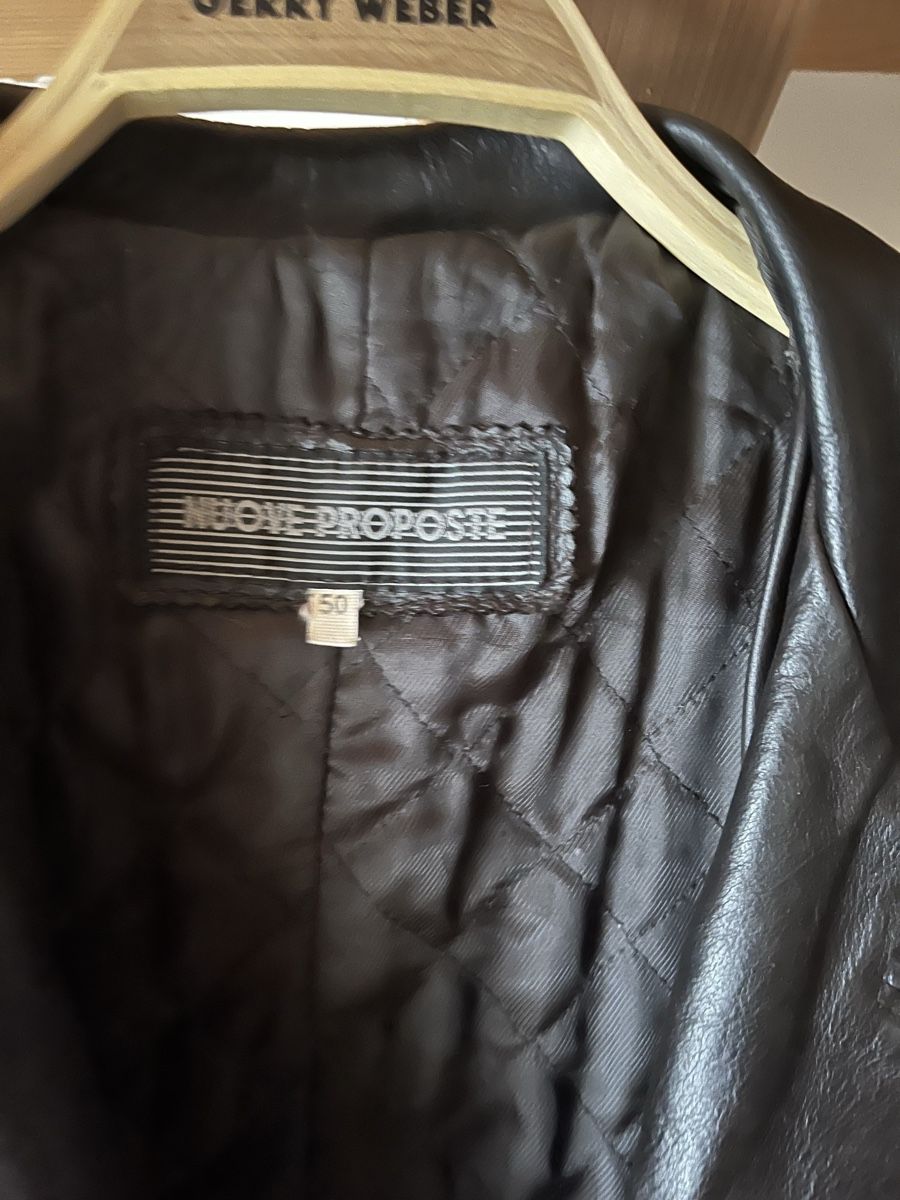 Jacken: Echte Lederjacke Nuove Proposte dunkelbraun Grösse 50 – Gebraucht aus Sitterdorf von val_9zdw 2