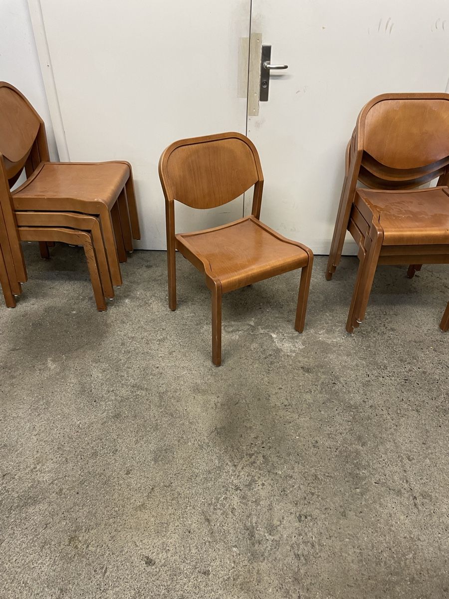 Dietiker Chaises: Stapelstuhl Quadro von Dietiker – D'occasion à Basel par M.Secondhand