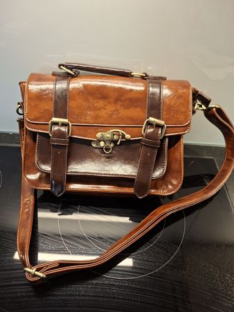 Neue Ledertasche ECOSUSI