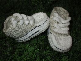 Babyschuhe Hand gehäkelt (10cm)
