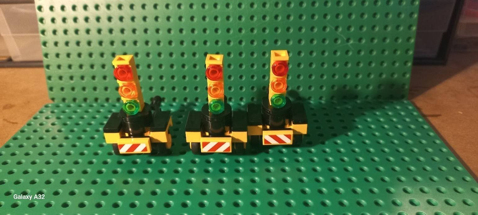 Lego Spielzeuge: Ensemble de feu de circulation Lego – Gebraucht aus La tour de treme von Legocreation82