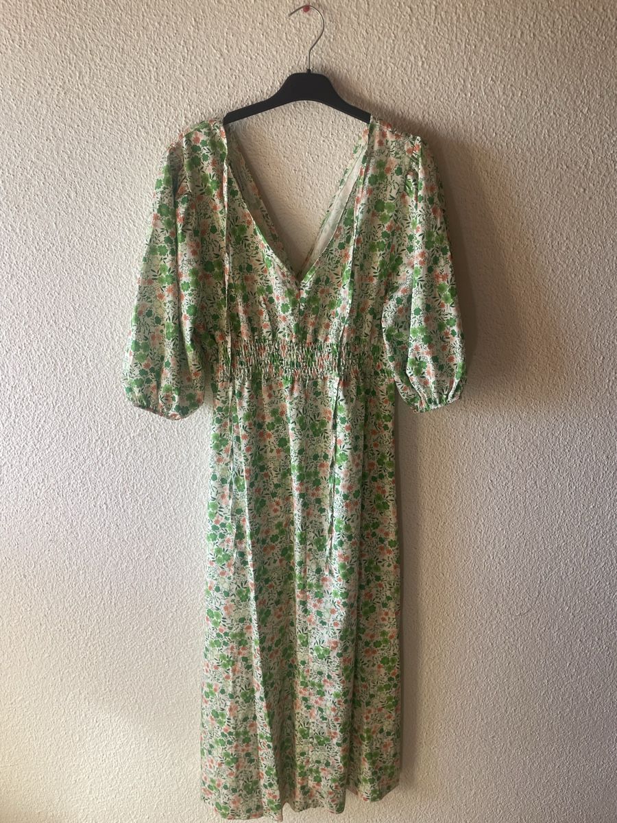 Kleider: Kleid / Sommerkleid mit Blumenmuster – Größe S/M – Gebraucht aus Hausen am Albis von Kleiderschrank.Elena 1