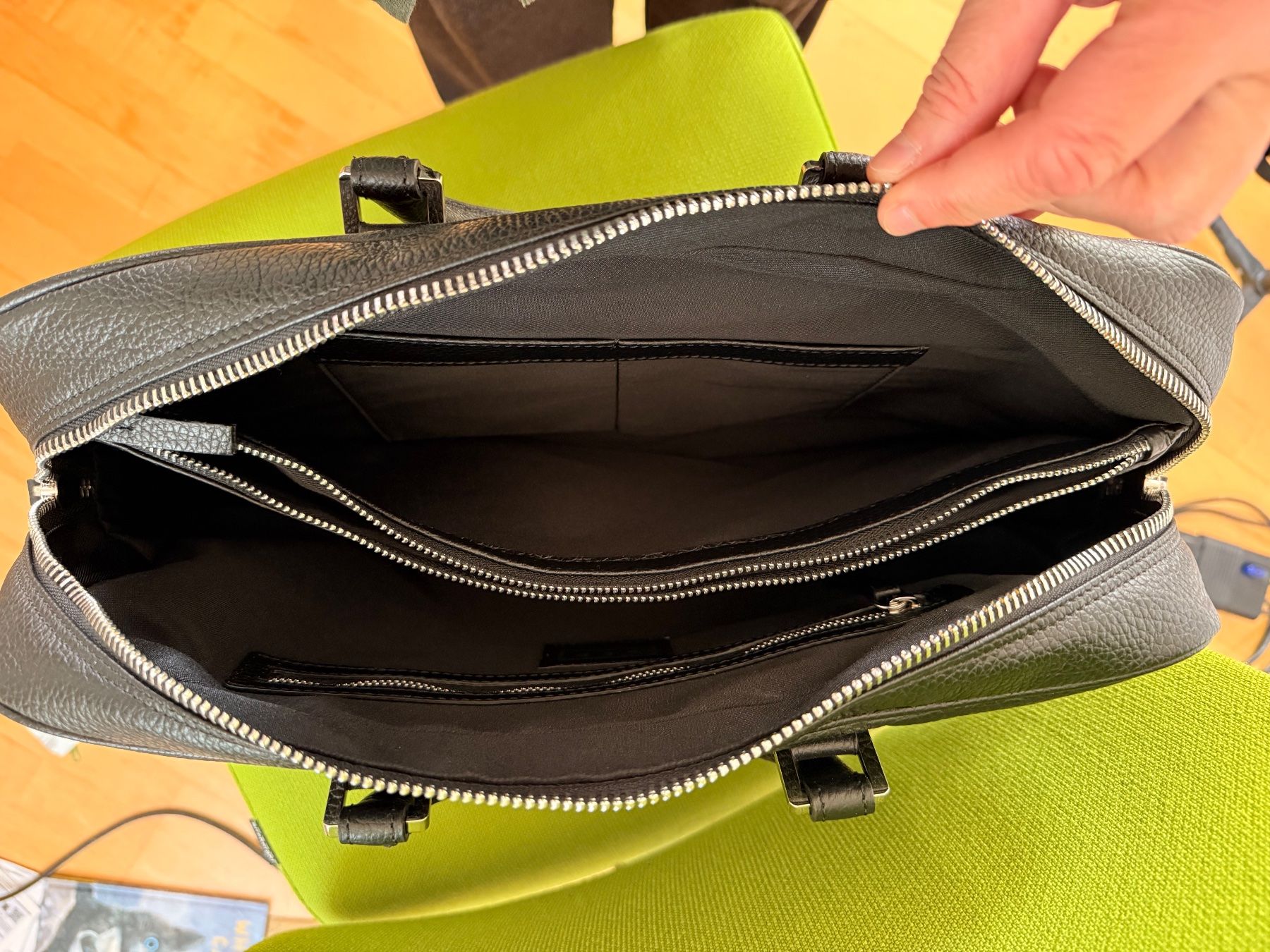 Taschen: Businesstasche Laptoptasche SEP – Neu und originalverpackt aus Frauenfeld von Scleo 7