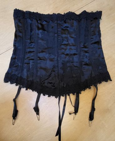 Corset noir élégant avec dentelle - Taille XL ajustable!