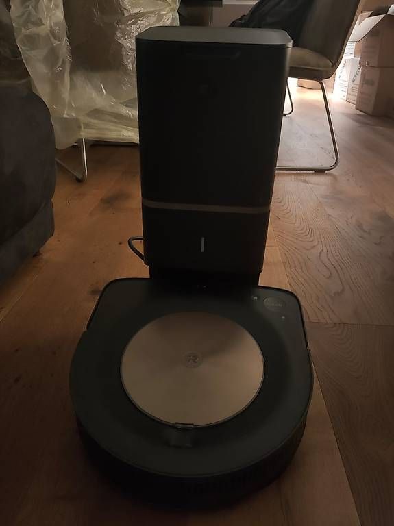 Irobot Staubsauger & Zubehör: Robot Roomba S9+ mit Absaugstation – Gebraucht aus Birrhard von hag_9j8y