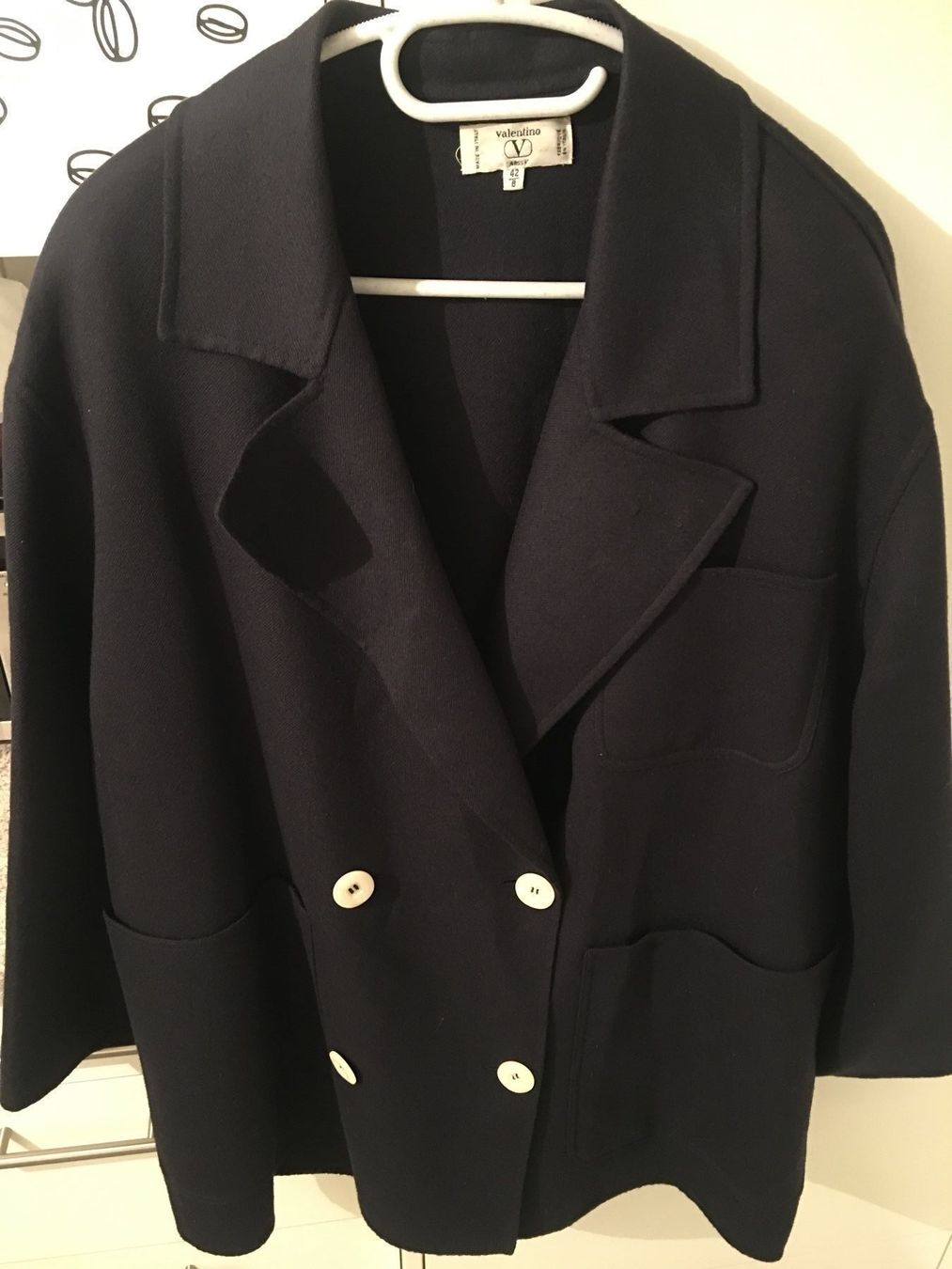Valentino Cappotti: VALENTINO MANTEL – Nuovo (secondo la descrizione) da basel venduto da lupettone