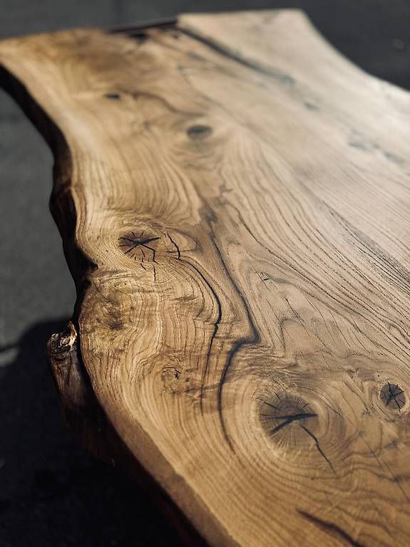 Tavoli: Massiv Holztisch. – Usato da Sünikon venduto da NG12 2