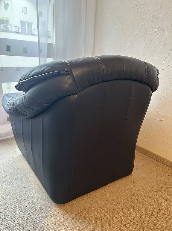 Pfister Poltrone: Ledersessel aus echtem Leder mit Hocker – Usato da Baden venduto da dinamo123 3