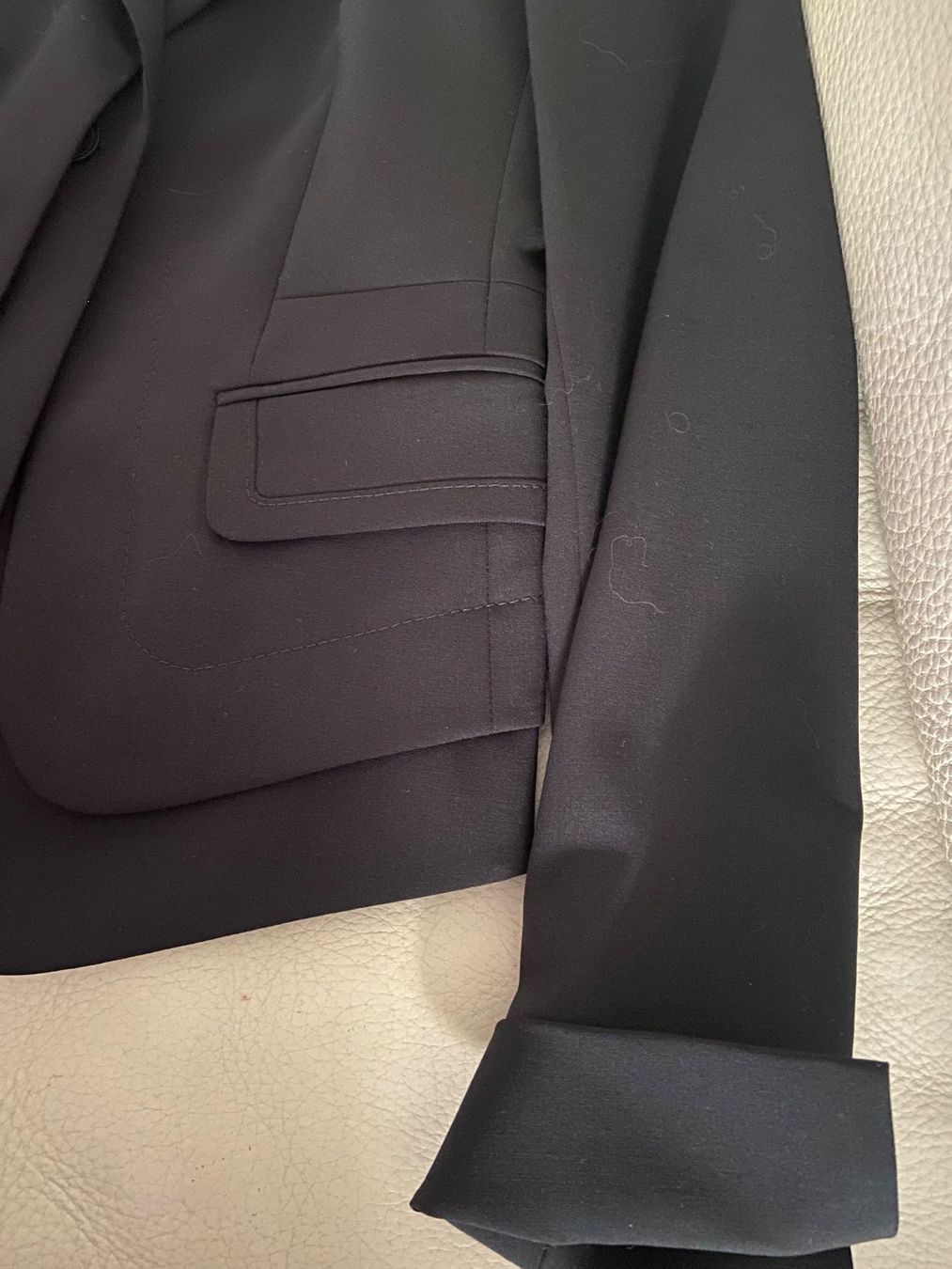 Hugo Boss Completi & Tailleur: Kostüm von Boss aus Schurwolle – Nuovo (secondo la descrizione) da Unterengstringen venduto da bar_rh5f 2