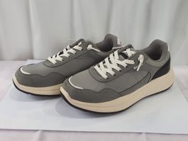 Gr. 42 - Bench. Sneaker, Neu