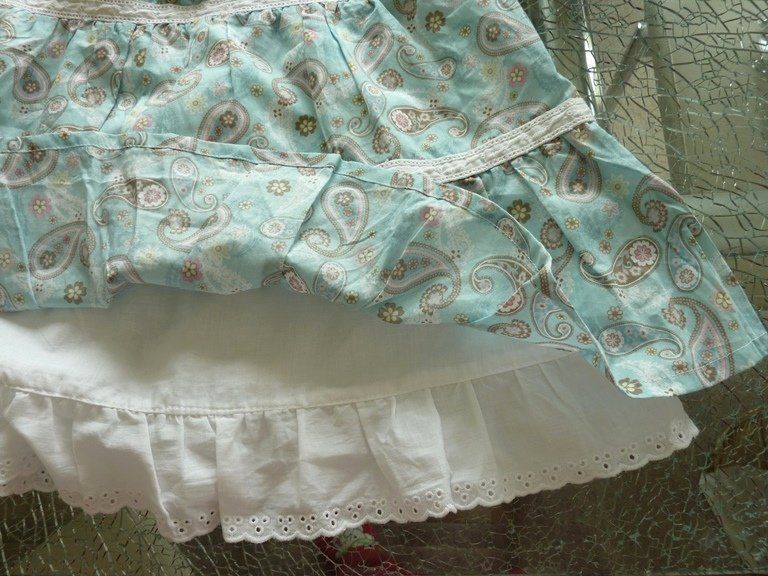 Vestiti & Gonne: Wunderschönes Kleid Gr. 104 – Nuovo e nell'imballaggio originale da Melchnau venduto da BarbaraD01 1