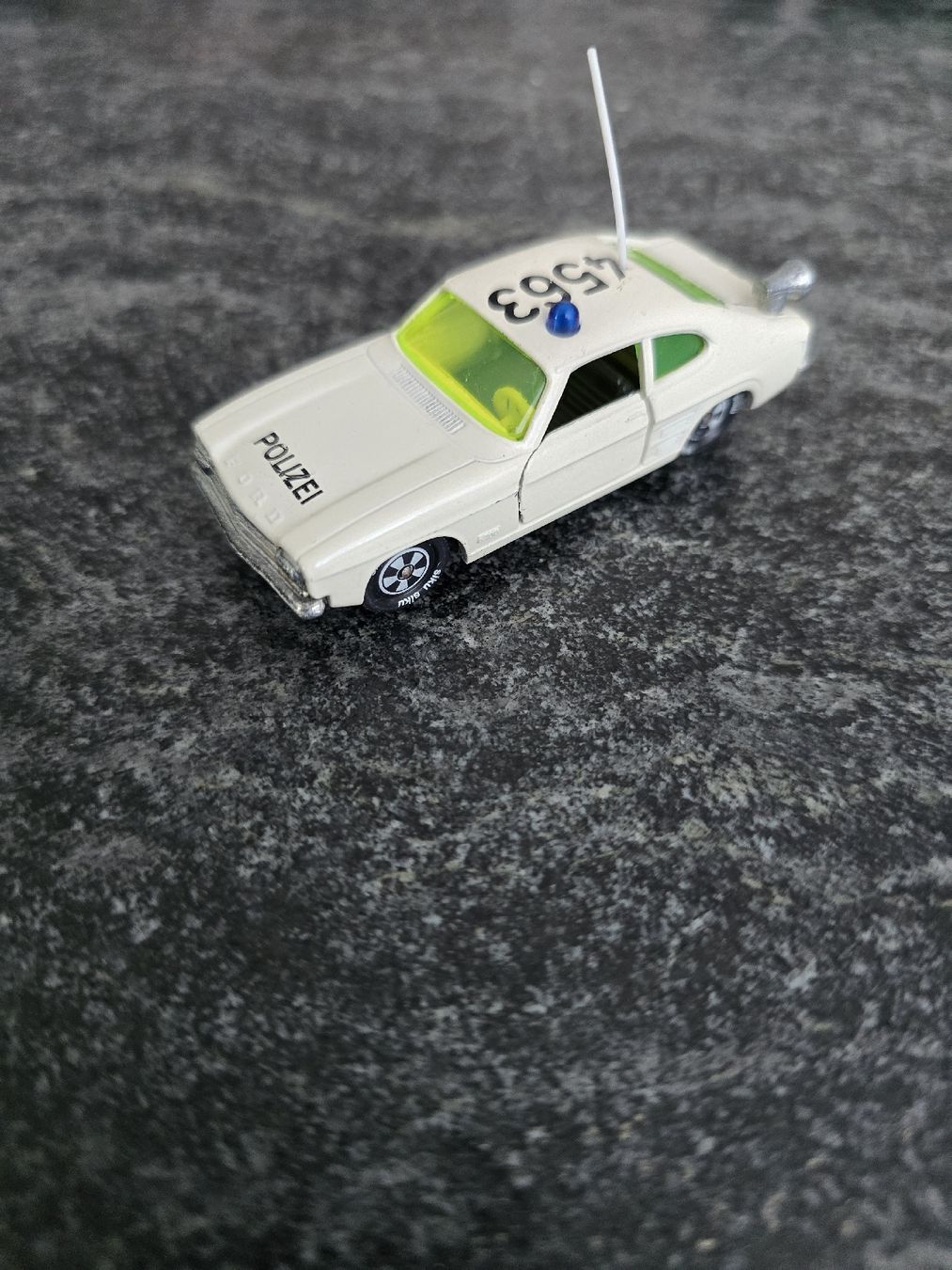 Siku Voitures modèles: Siku Ford Capri Einsatzwagen Autobahnpolizei – D'occasion à Weiach par KissGearSwiss96 1