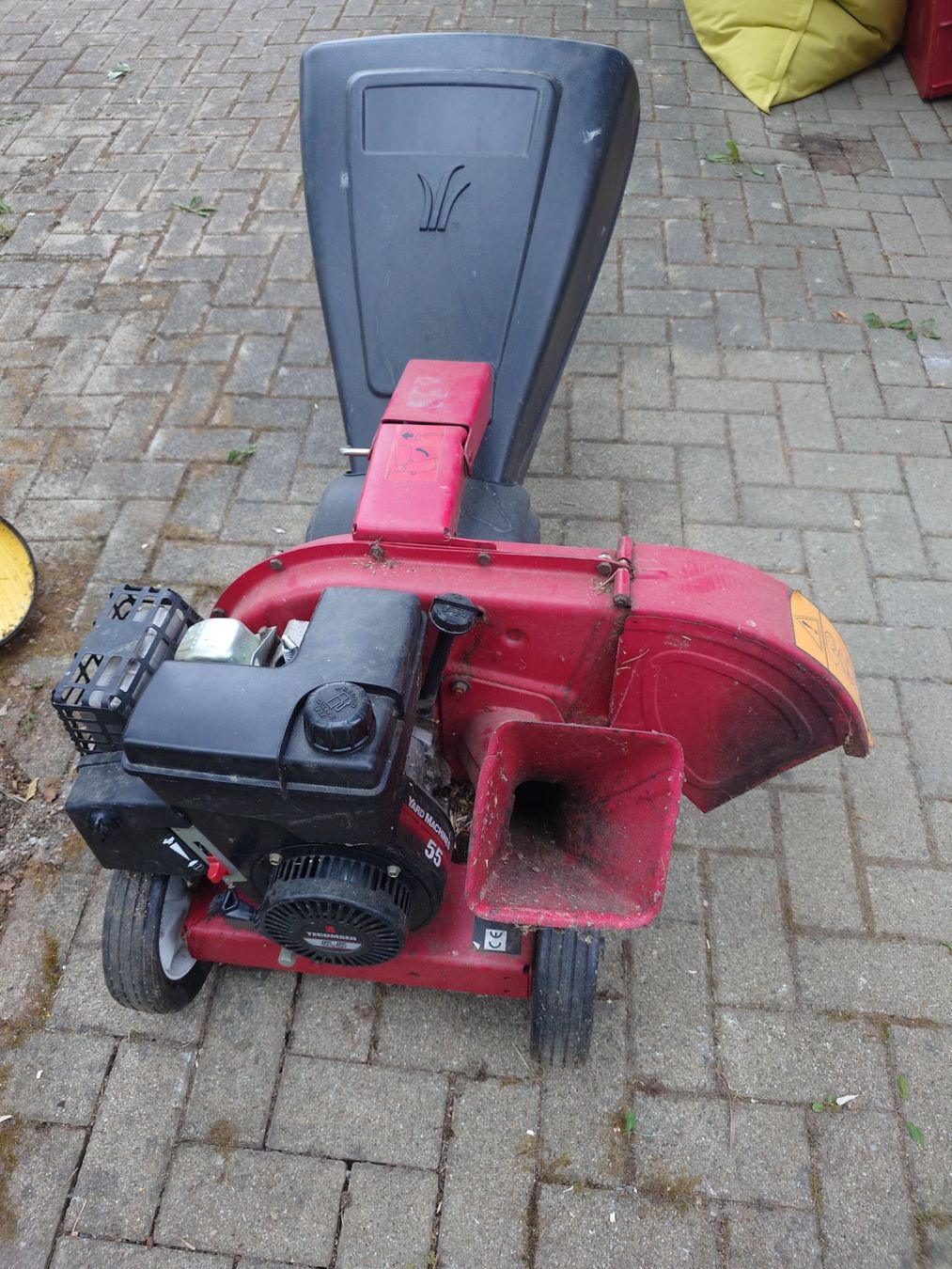 Mtd Häcksler: MTD Yard Maschines Häcksler 5.5PS – Gebraucht aus Buus von Pidimodelle