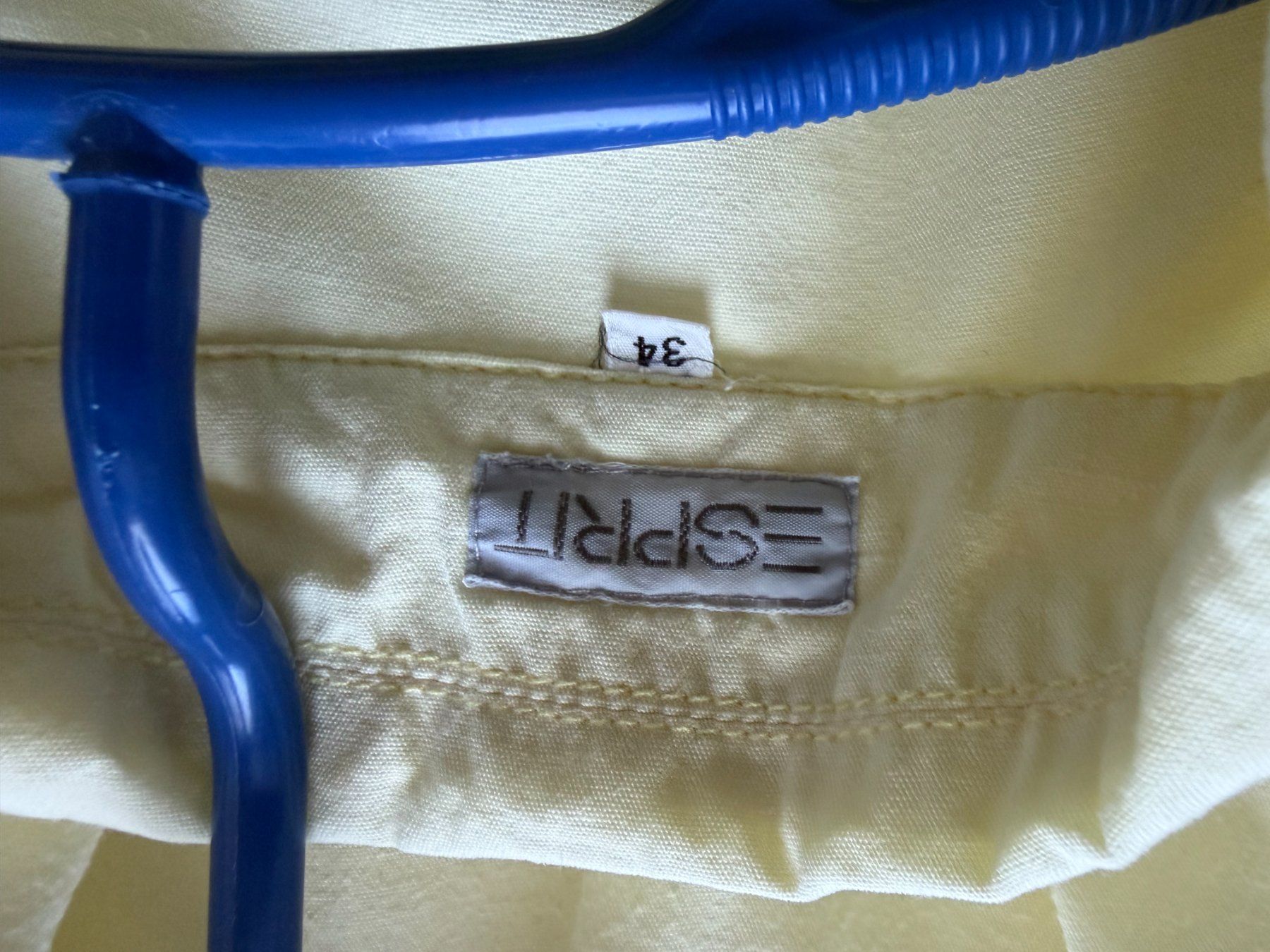 Esprit Tute: Jumpsuit Esprit hellgelb Grösse 34 – Usato da Brunnenthal venduto da Eco07 2