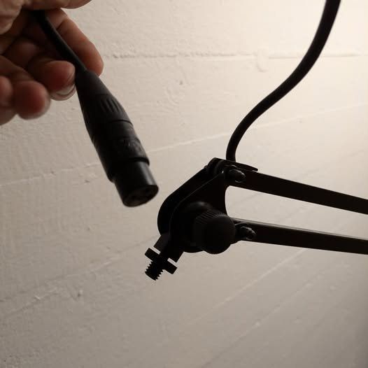 König & Meyer Supporti per strumenti musicali & leggii: K&M Microphone Desk Arm – Usato da Zürich venduto da notmynameapparently 2