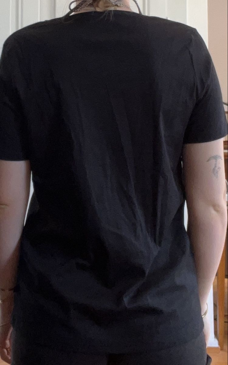 Calida T-Shirts: Schwarzes T-Shirt, V neck – Gebraucht aus Bern von sosophie 1