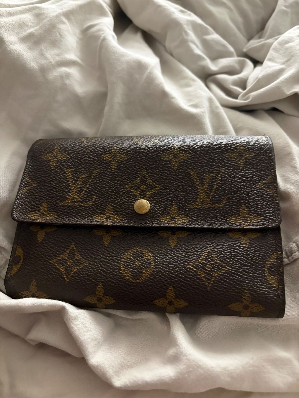 Louis Vuitton Portemonnaie: Louis Vuitton Geldbörse Monogram Canvas gebraucht – Gebraucht aus Lenzburg von Saskiasaurus