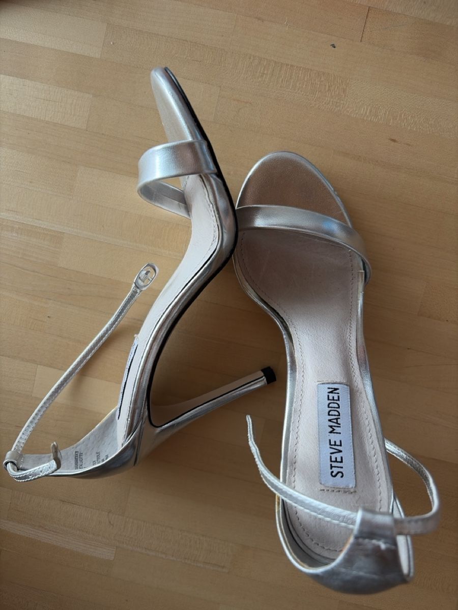 Steve Madden Scarpe da donna: Steve Madden High Heels – Usato da Wangs venduto da SarahMeier1999