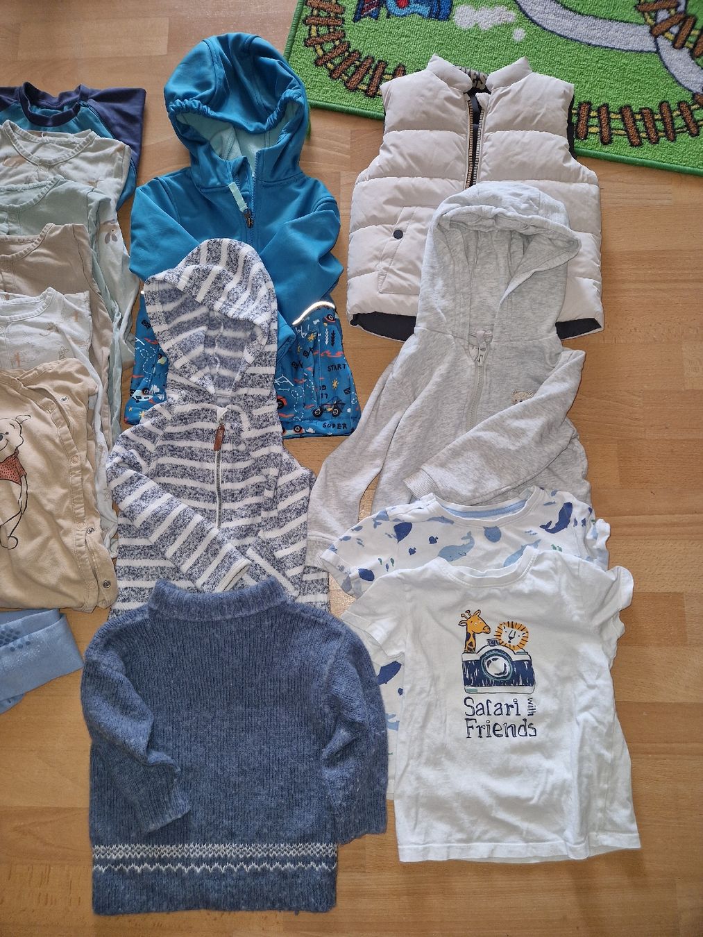 Lotti & Set di vestiti: Kinderkleider 98-110 – Usato da Oensingen venduto da lady1 3