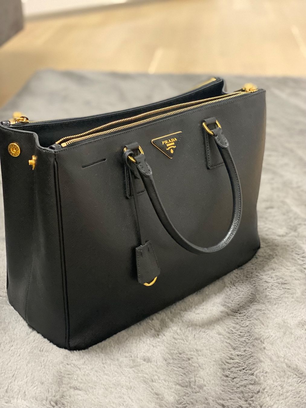 Prada Borse da donna: Prada Tasche (Neuwertig) – Nuovo (secondo la descrizione) da Zürich venduto da SS59 1
