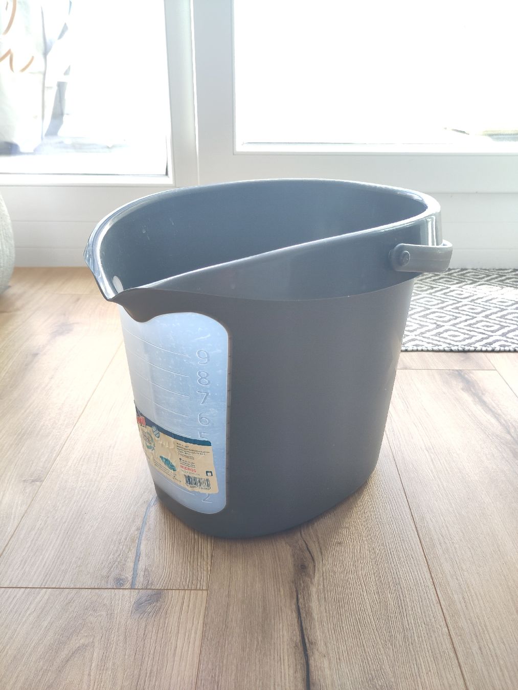 Sonstiges für Haushalt & Wohnen: Eimer 10 Liter Migros Miobrill Neuwertig – Gebraucht aus Arni AG von rox_v8yv