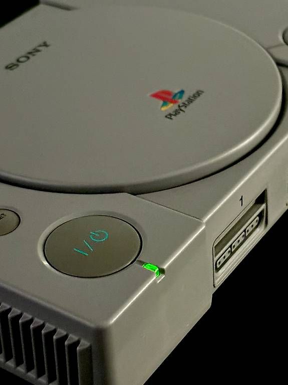 Sony Console: PLAYSTATION 1, PS1, VINTAGE, PAL, 1998, 2 CONTROLLER – Usato da Dachsen venduto da Sven_Jasper 2