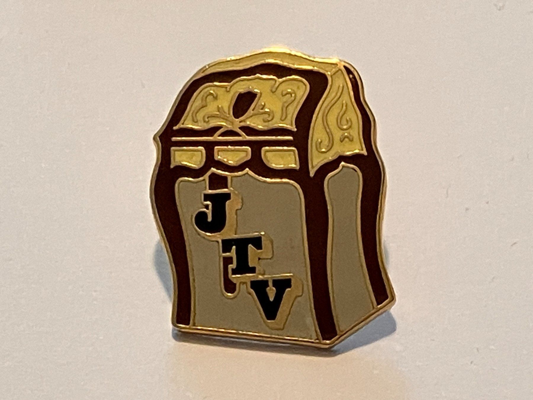 Placchette & Badge: 1 Pin jtv – Usato da Basel venduto da djwwpp