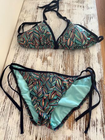 Neuer Bikini 38