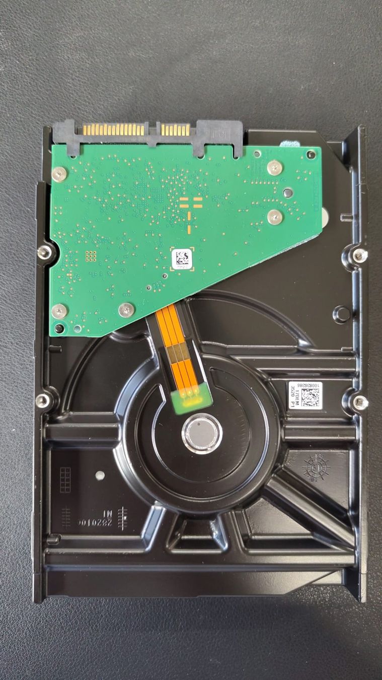 Seagate Harddisks: Seagate EXOS Harddisk 4 TB ***PORTOFREI*** – Gebraucht aus Landquart von Chrigi88 1