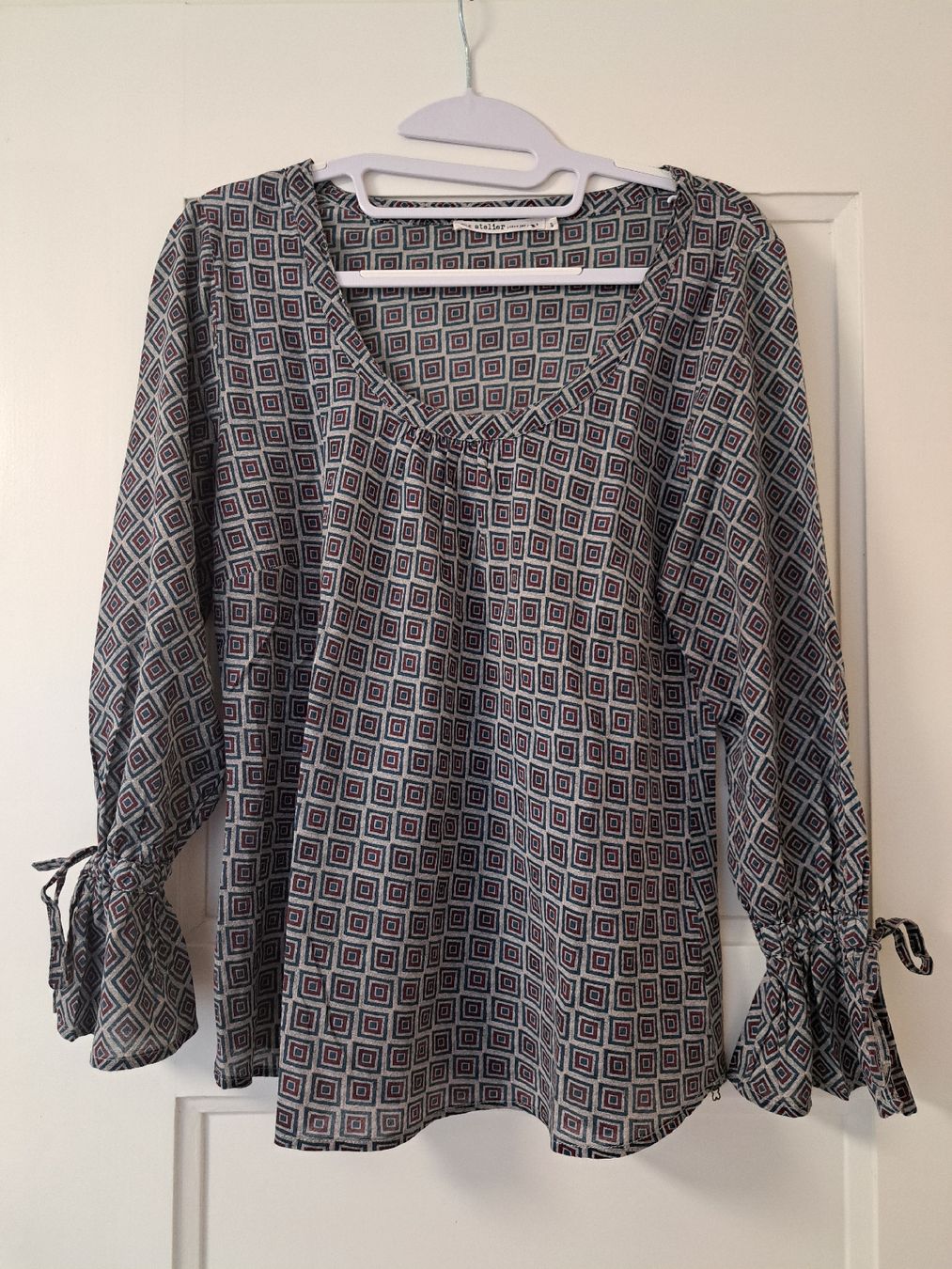 Nile Blusen: Nile Bluse  – Gebraucht aus Thalwil von sternenstaub369